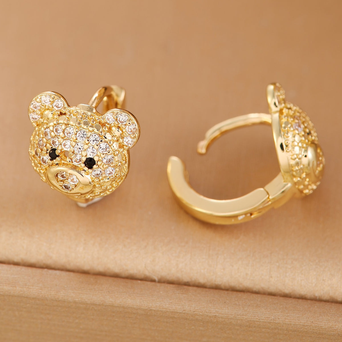18k Bear Zircon Stud Earrings