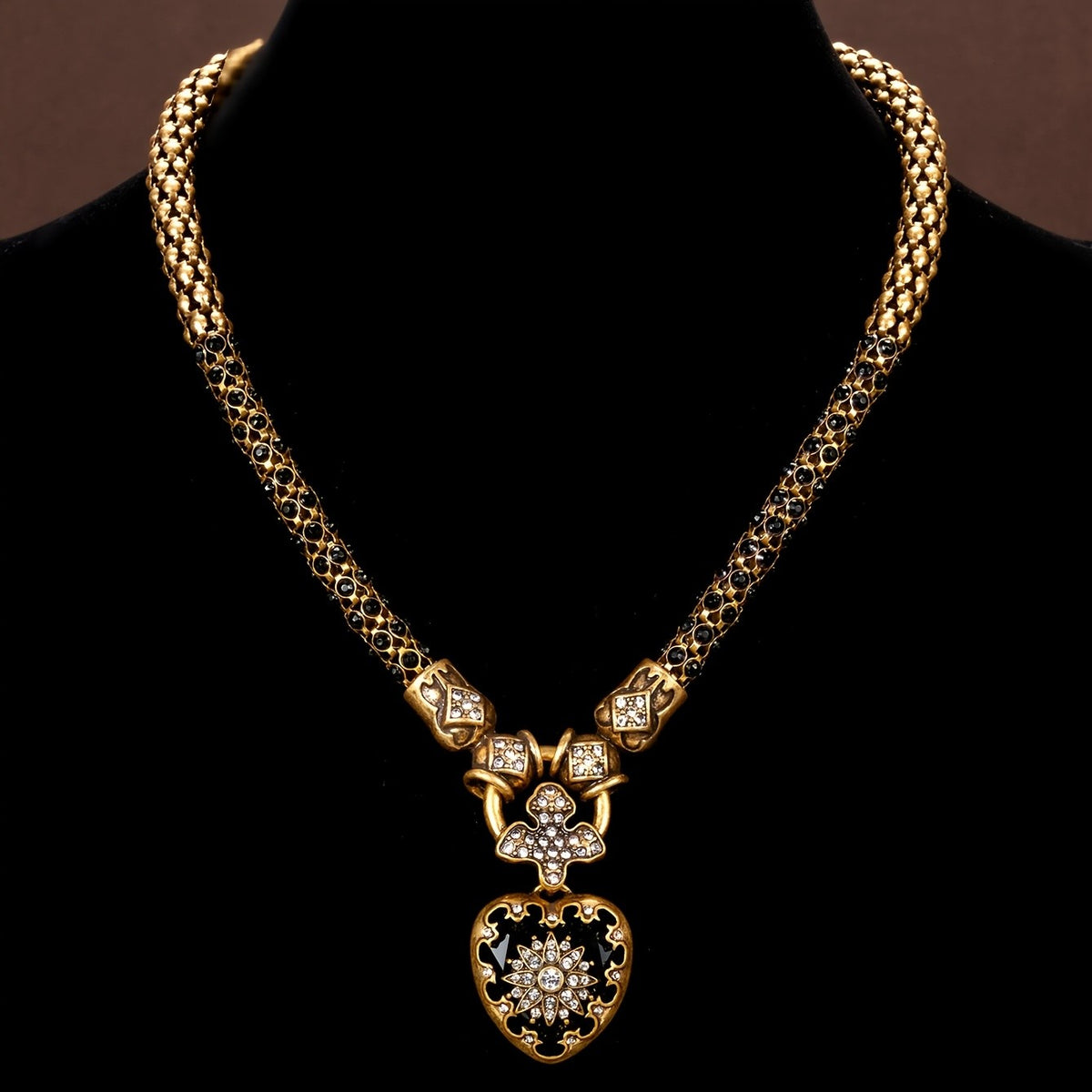 Vintage Black Resin Heart Necklace Set