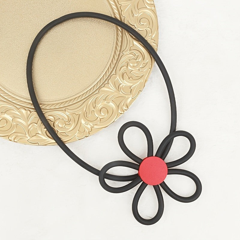 Openwork Floral Silicone Necklace