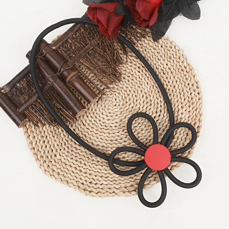 Openwork Floral Silicone Necklace