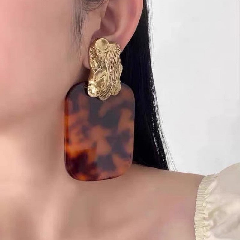 18k Asymmetric Tortoiseshell Square Earrings