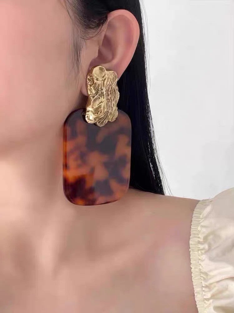 18k Asymmetric Tortoiseshell Square Earrings