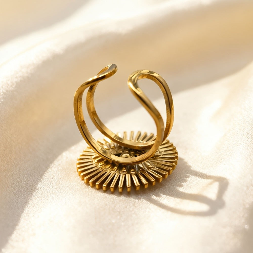 18k Vintage Sunburst Eye Ring