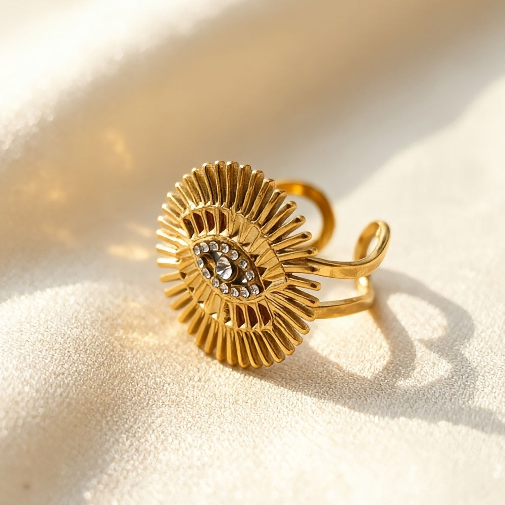 18k Vintage Sunburst Eye Ring