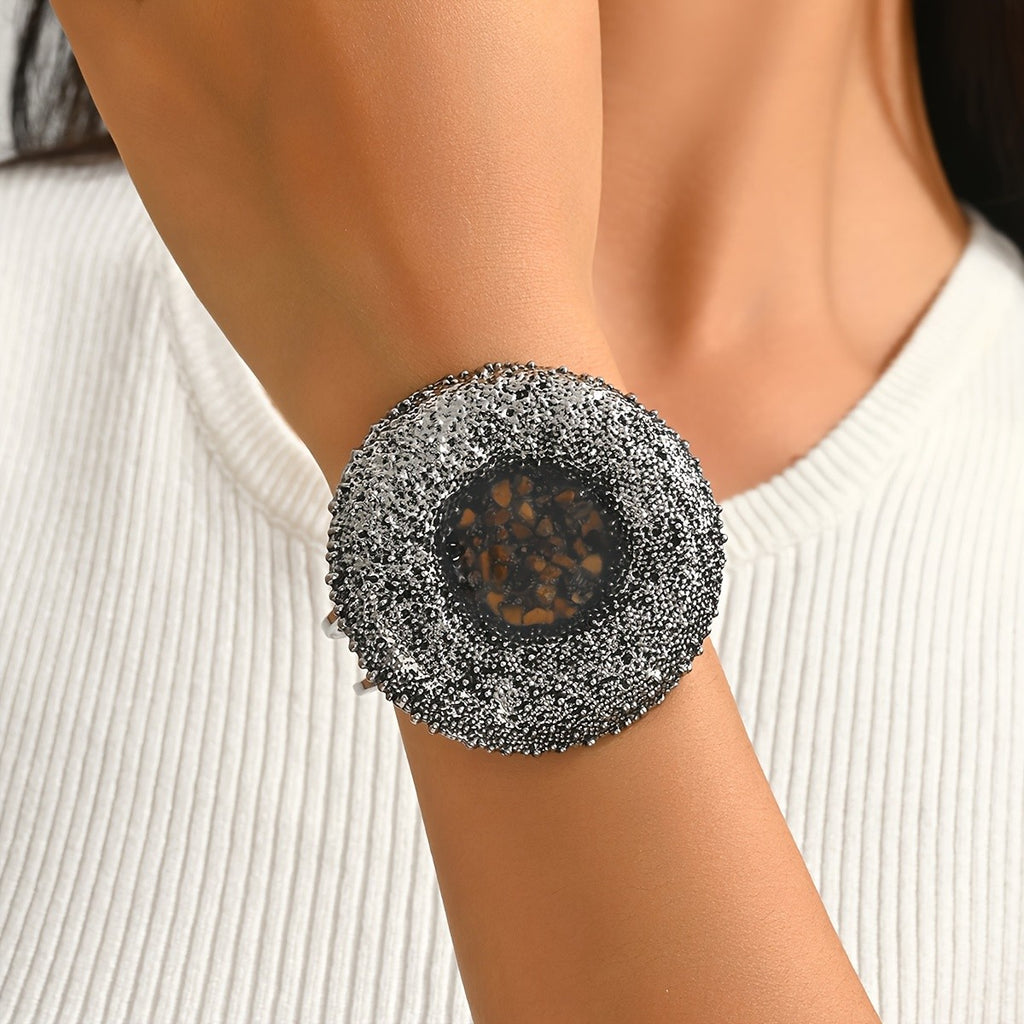 Vintage Geometric Round Open Bangle