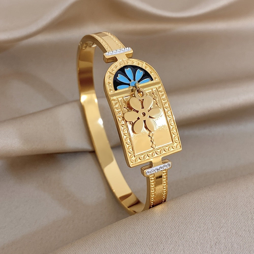 18k Vintage Floral Door Bangle Bracelet