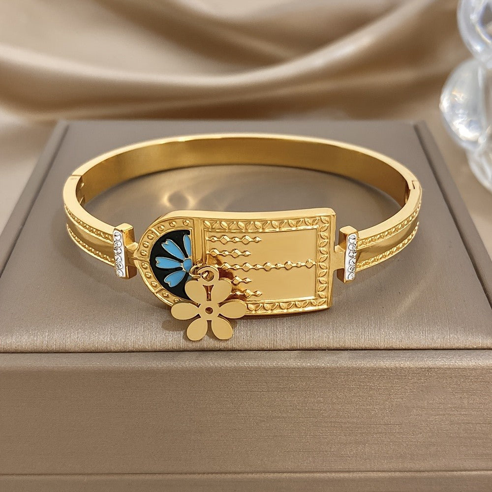 18k Vintage Floral Door Bangle Bracelet