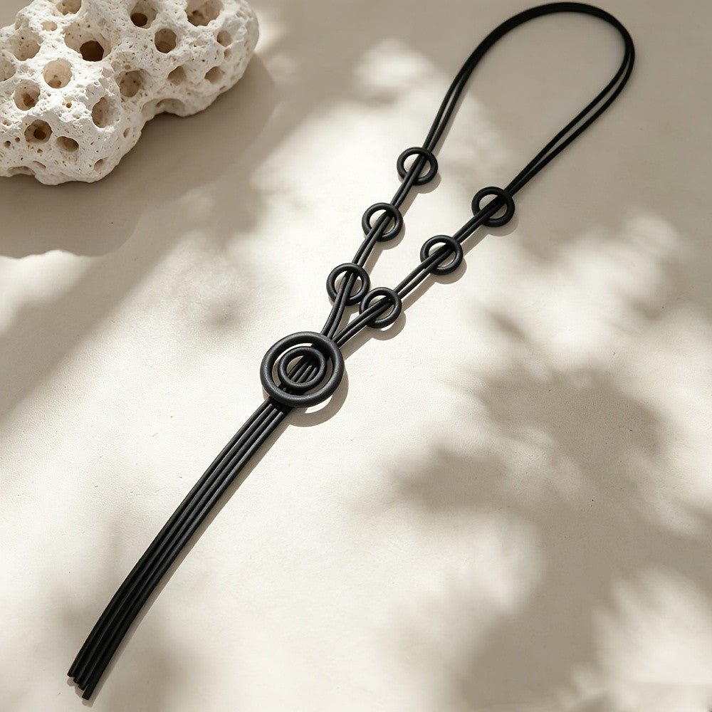 Geometric Circle Tassel Necklace