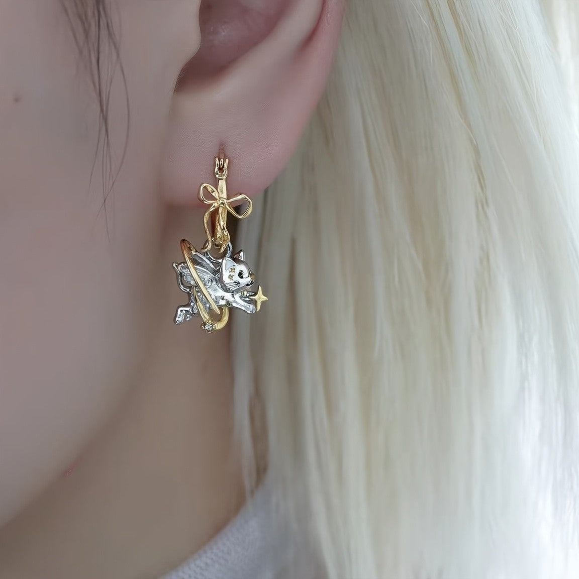 Asymmetric Angel Cat Clip Earrings