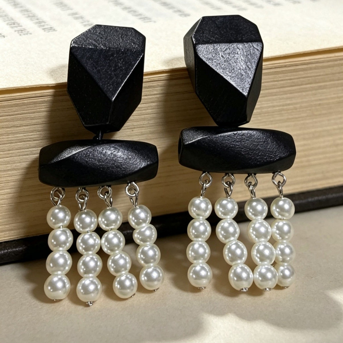 Geometric Black Resin Pearl Tassel Earrings