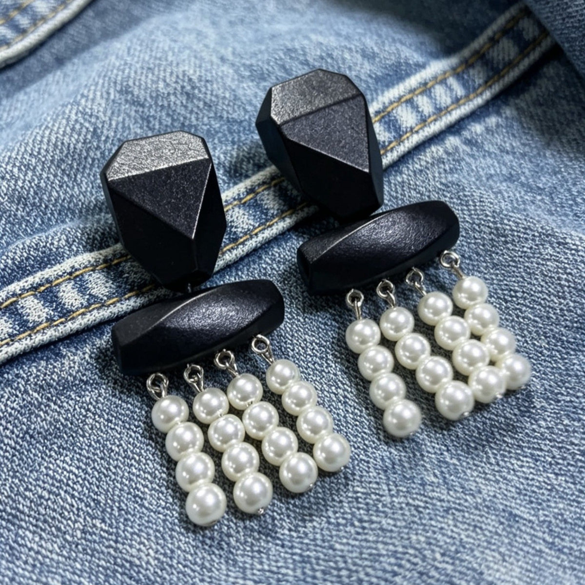 Geometric Black Resin Pearl Tassel Earrings
