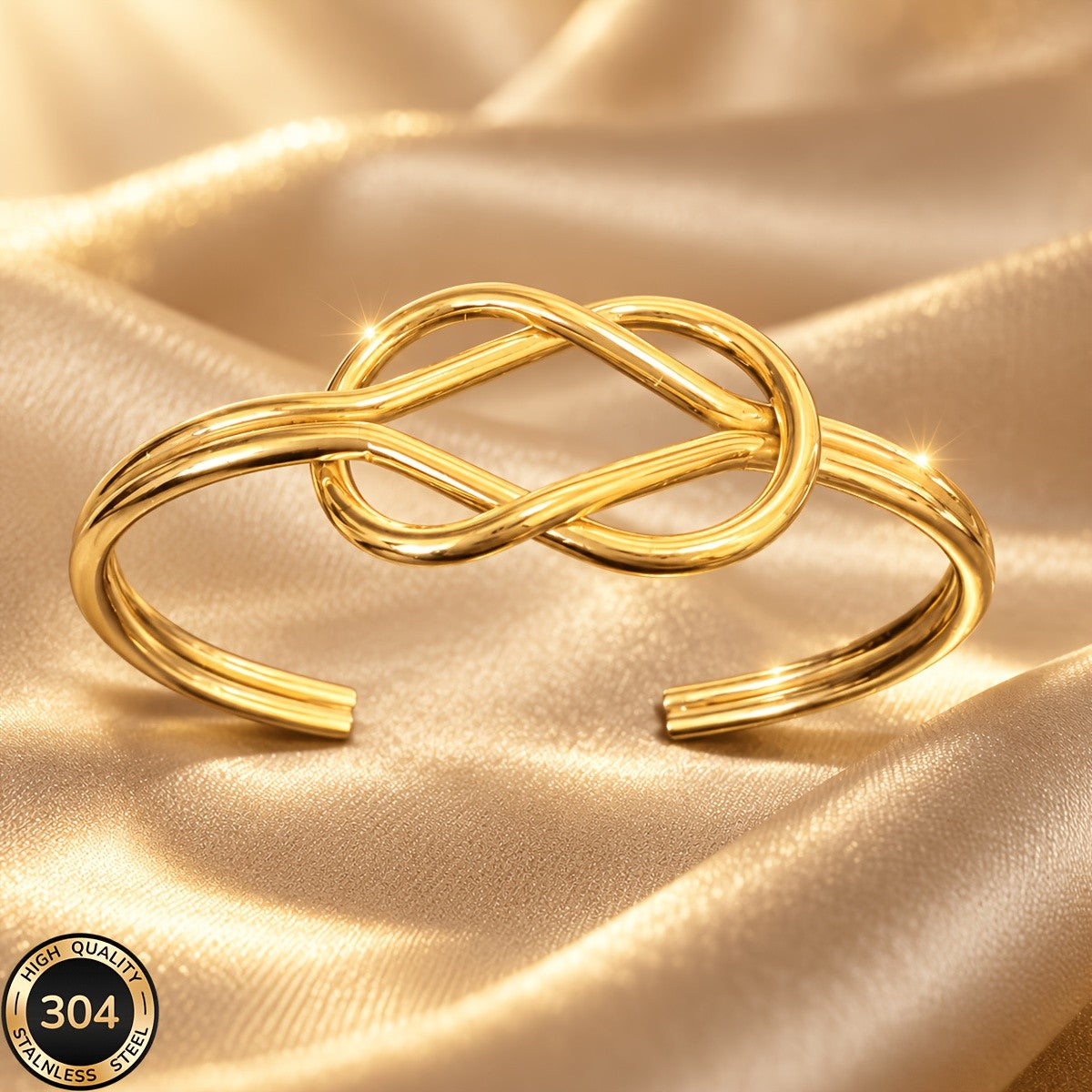 18k Interlocking Knot Bangle