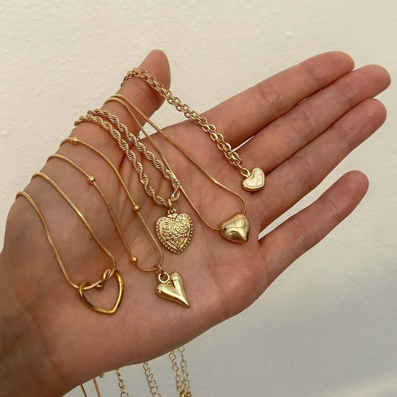 Layered Heart Pendant Necklace Set