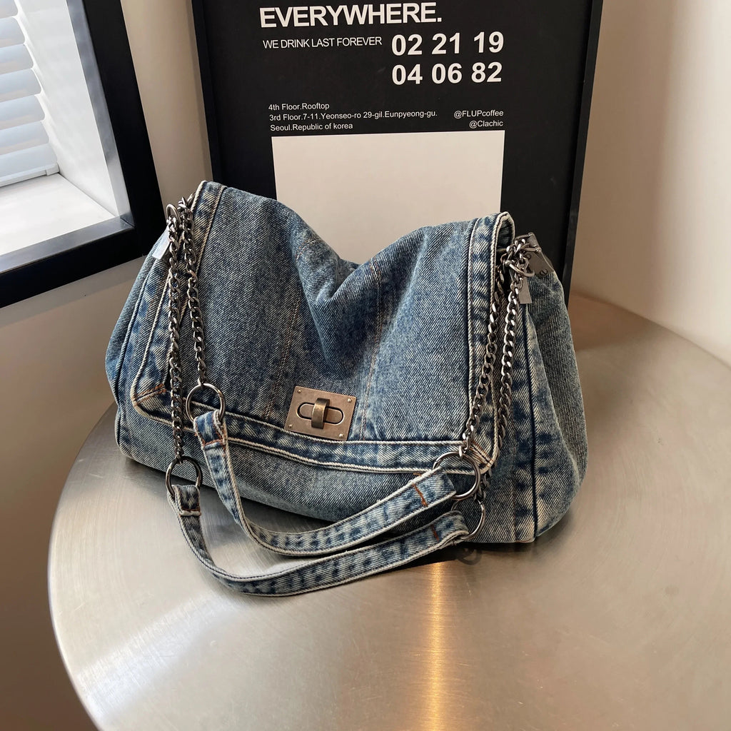 ChainCarry™ – Denim Shoulder Bag with Turn-Lock Flap